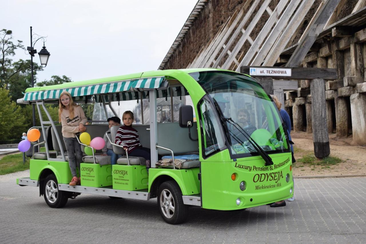 Boutique Odyseja & Spa Ciechocinek Ngoại thất bức ảnh The Odisey electric shuttle bus