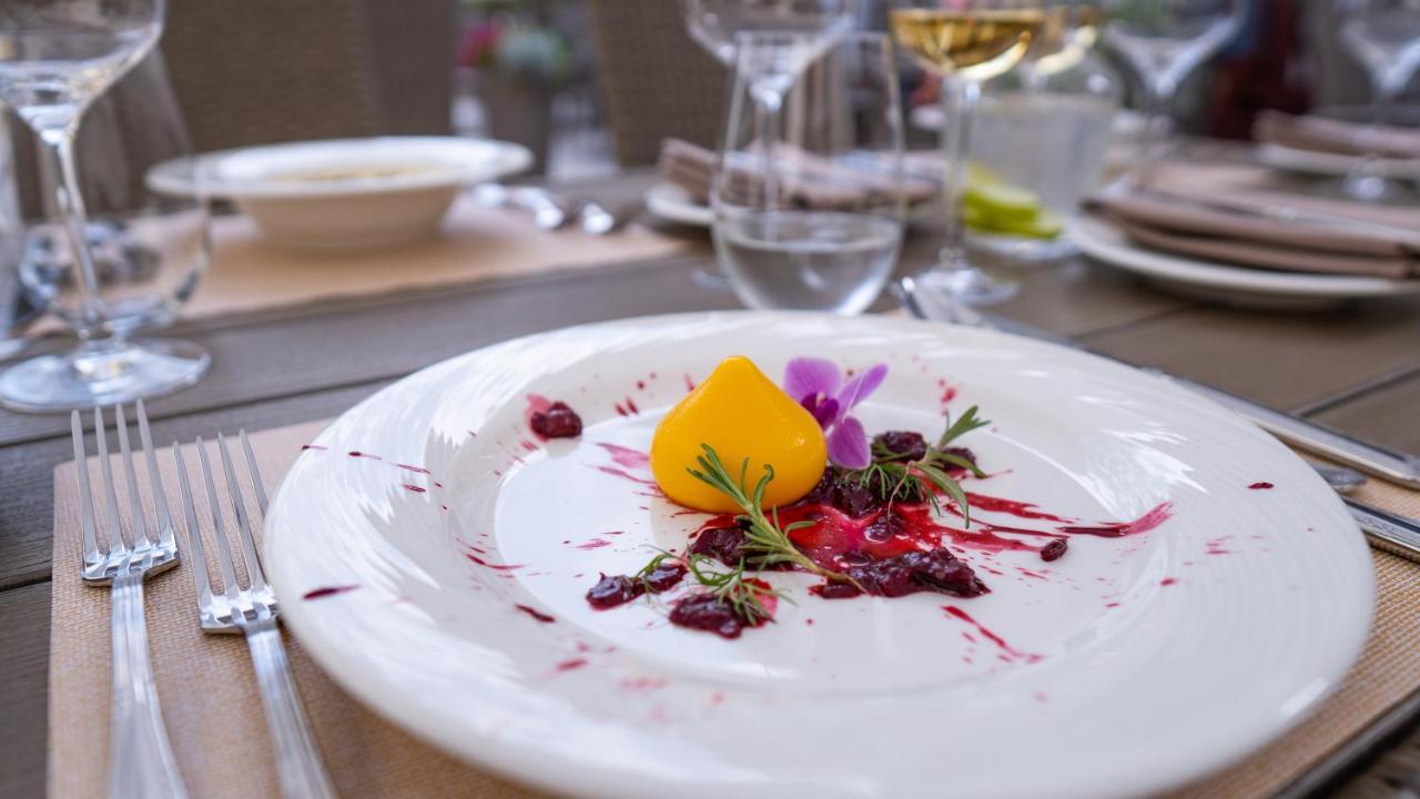 Boutique Odyseja & Spa Ciechocinek Ngoại thất bức ảnh A plate of food