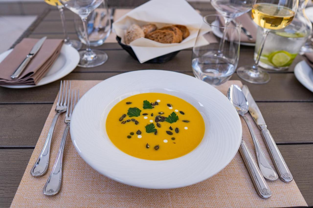 Boutique Odyseja & Spa Ciechocinek Ngoại thất bức ảnh A carrot soup
