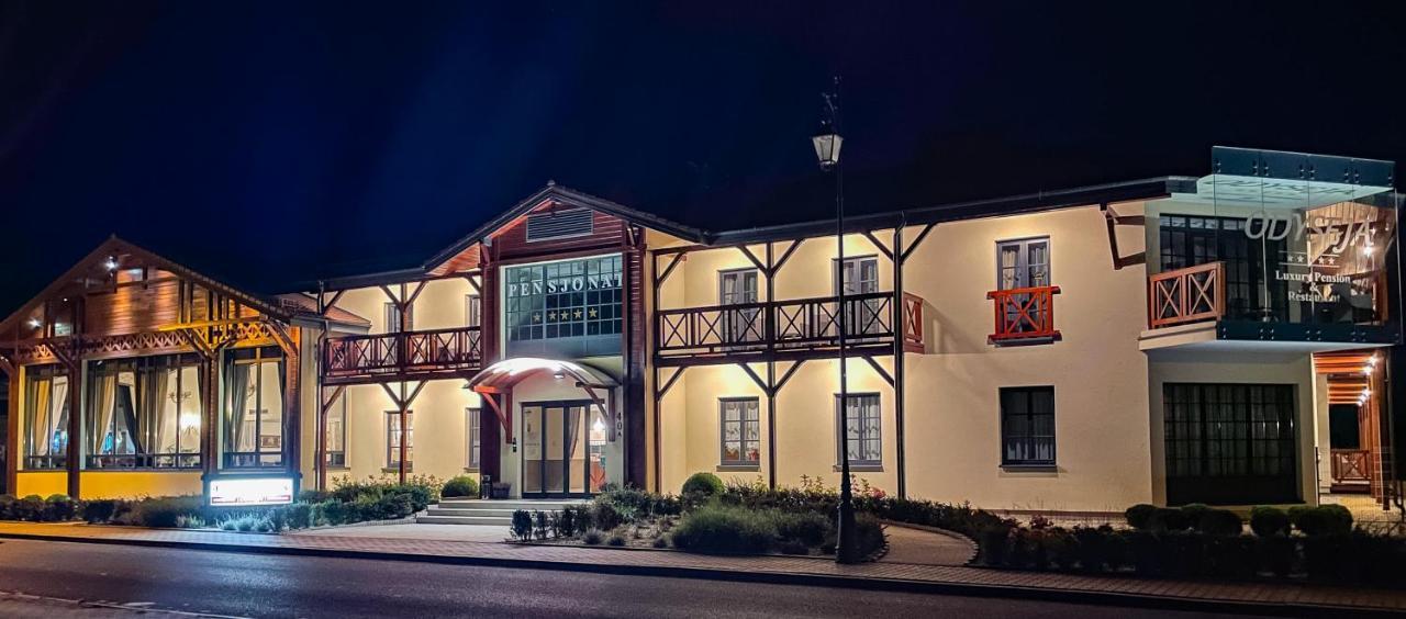 Boutique Odyseja & Spa Ciechocinek Ngoại thất bức ảnh The town hall in Épernay