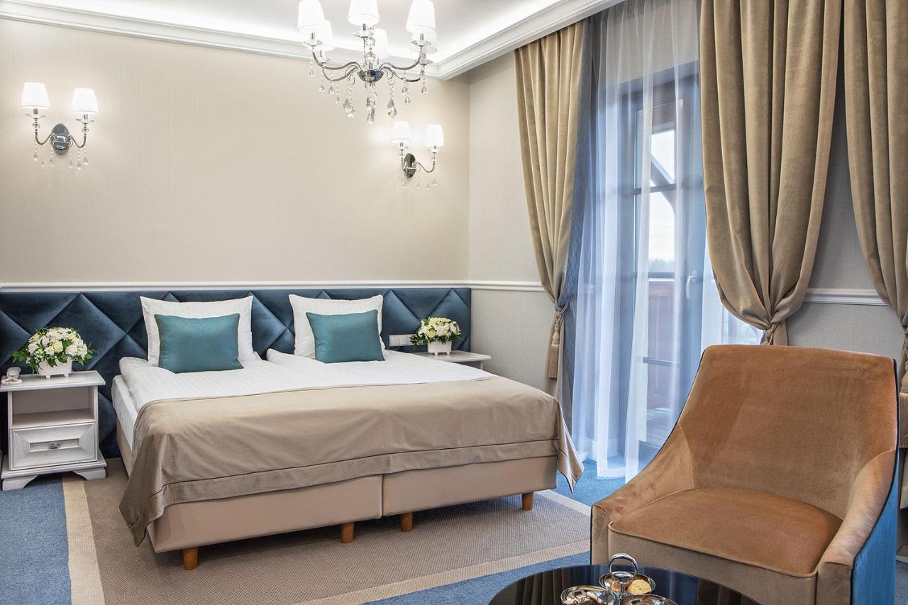Boutique Odyseja & Spa Ciechocinek Ngoại thất bức ảnh A room at the hotel